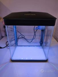 Acquario piccolo Nobleza in vetro con filtro 7 lt