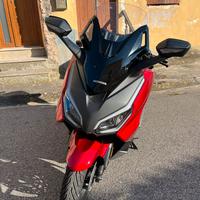 Honda Forza 350 Red ABS