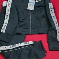 Nike Tuta sportiva bambino/bambina  tg M 137-146cm