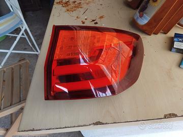 Faro posteriore bmw f11 dx 