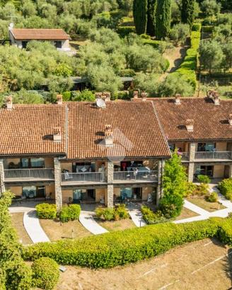 5 LOCALI A GARDONE RIVIERA