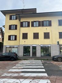 Locale commerciale in Corso Giacomo Matteotti