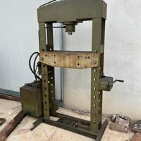 Pressa idraulica 50T