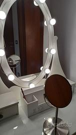 Vanity table smontabile con luci