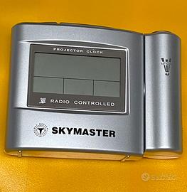 Orologio Radiocontrollato con Proiezione Ora 