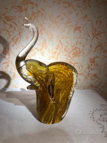 Scultura elefante in vetro di Murano color oro usato  Roma