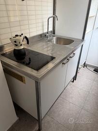 Mini cucina monoblocco per piccoli spazi 120x67