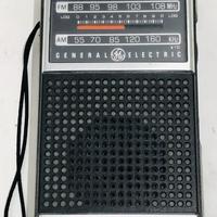General Electric ® 7-2500C FM AM RADIO TRANSISTOR