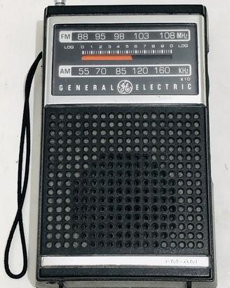 General Electric ® 7-2500C FM AM RADIO TRANSISTOR