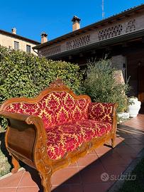 Divano stile ottocentesco