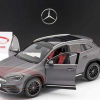 Modellino Mercedes GLA