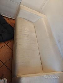 Divano 2 posti IKEA – colore chiaro – struttura ot