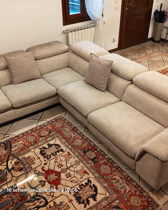 Divano con chaise long
