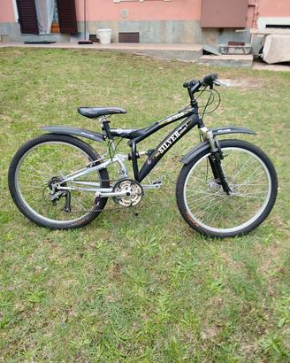 bici mountain bike nera Silver Star