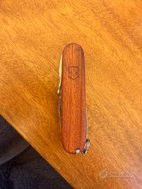Coltellino Svizzero Victorinox SwissChamp Wood