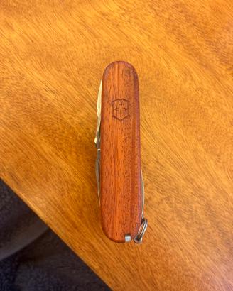 Coltellino Svizzero Victorinox SwissChamp Wood