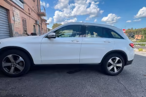 MERCEDES GLC 220D