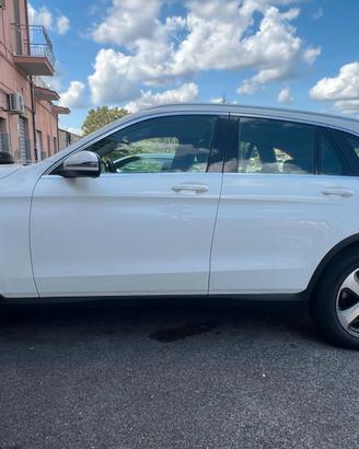 MERCEDES GLC 220D