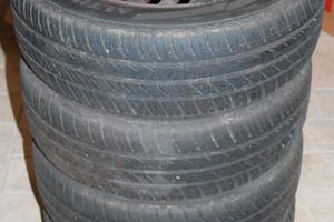 Cerchi in ferro 15" 6Jx15 H2 ET49 con pneumatici