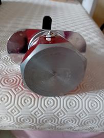 caffettiera Bialetti per due tazzine 