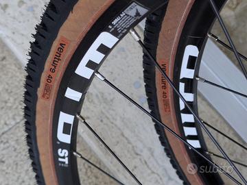 Coppia ruote WTB ST19 perno + gomme WTB Venture 40