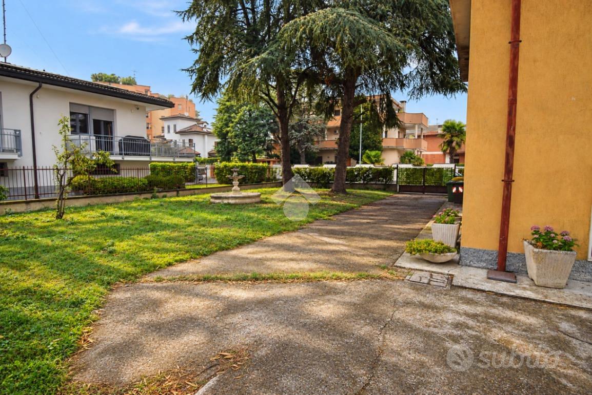 Casa – Rozzano, Pontesesto - Altro