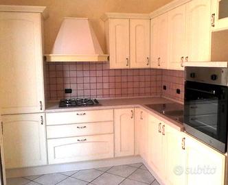 Mobili stile classico