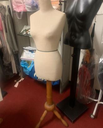 Busto sartoriale e manichino torso nero lucido