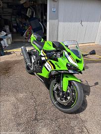 Kawasaki zx6R