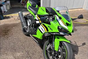 Kawasaki zx6R