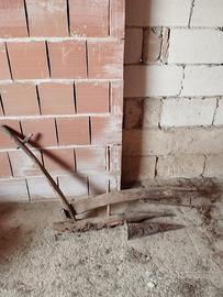 aratro antico in legno