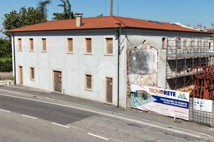 3 LOCALI A ZEVIO