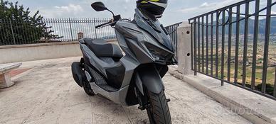 Scooter 125cc modello Sym jet x 