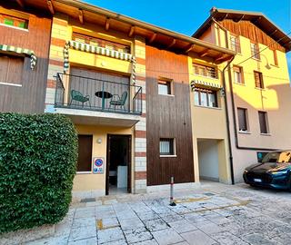 Bilocale con posto auto a Torri