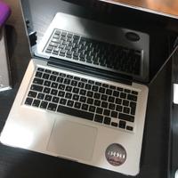 Apple mac book pro 13”