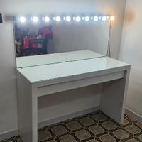 Tavolo da trucco professionale con specchio illumi