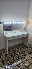 Tavolo da trucco professionale con specchio illumi