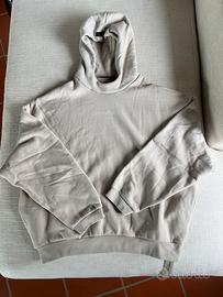 Essential x Fear of God, color silver cloud XL