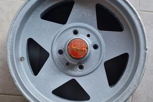 Fiat 124 sport coupè spider UN cerchio in lega 127