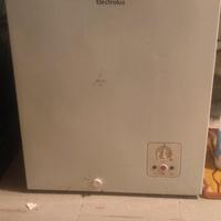 congelatore a pozzetto Electrolux 99L classe A+ 