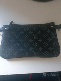 Pochette Louis Vuitton 
