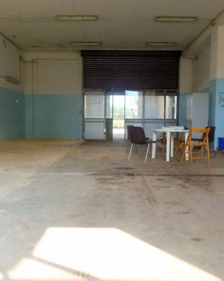 Immobile di 841 m² con più di 5 locali a Comiso