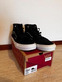 Scarpe Vans Sk8-Hi nere taglia 36,5 nuove