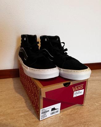 Scarpe Vans Sk8-Hi nere taglia 36,5 nuove