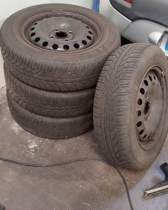 4 Gomme invernali