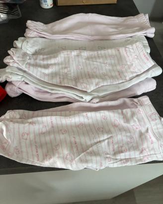 Scatolone con vestiti neonata 0/3 mesi