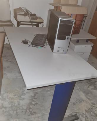 scrivania per ufficio