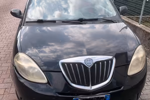 Lancia y