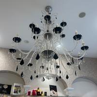 Lampadario di cristallo argento e nera