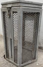 Urna elettorale antica